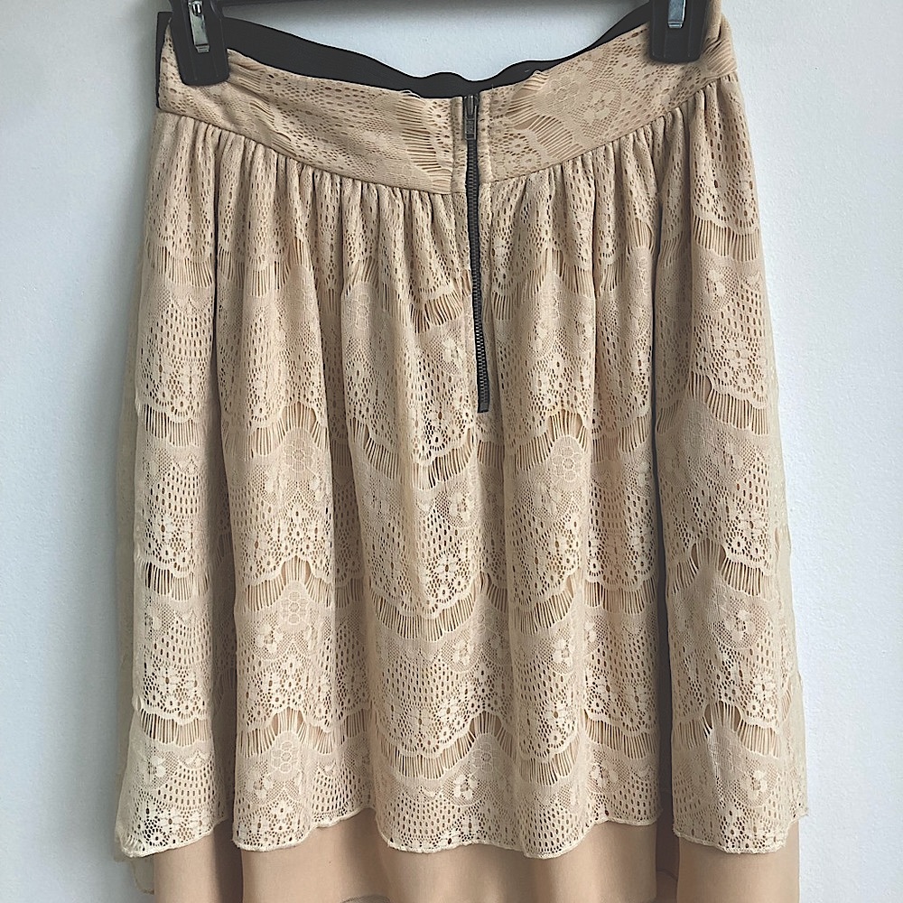 Cream Colored Lace High Waisted Skirt Size Medium.